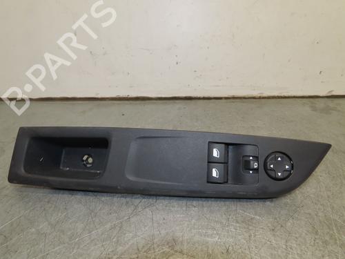 Used Left front window switch OPEL CORSA F (P2JO) 1.2 (68) (101 hp) 19079653