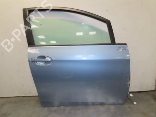 Used Right front door Right front door TOYOTA VERSO S (_P12_) 1.4 D4-D (NLP121_, NLP121R) (90 hp) 34106363 34106363