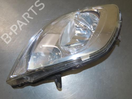 Used Right headlight RENAULT TRAFIC II Van (FL) 2.5 dCi 145 (FL0J) (146 hp) 25905732