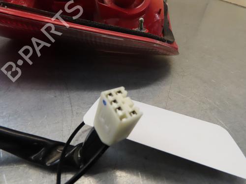 Right taillight TOYOTA AVENSIS (_T22_) 2.0 VVT-i (AZT220_, AZT220R) | BP25126636C35