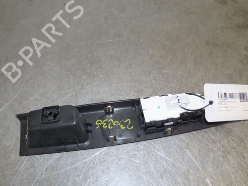 Left front window switch OPEL CORSA F (P2JO) 1.2 (68) | BP19079653I27