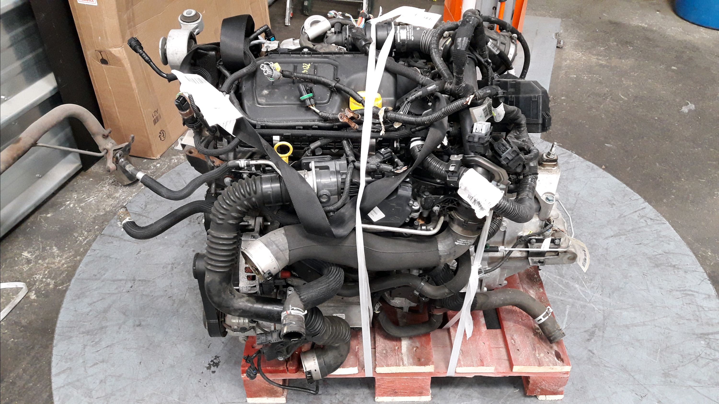 Engine RENAULT KADJAR (HA_, HL_) 1.6 dCi 130 4x4 11098312 | B-Parts