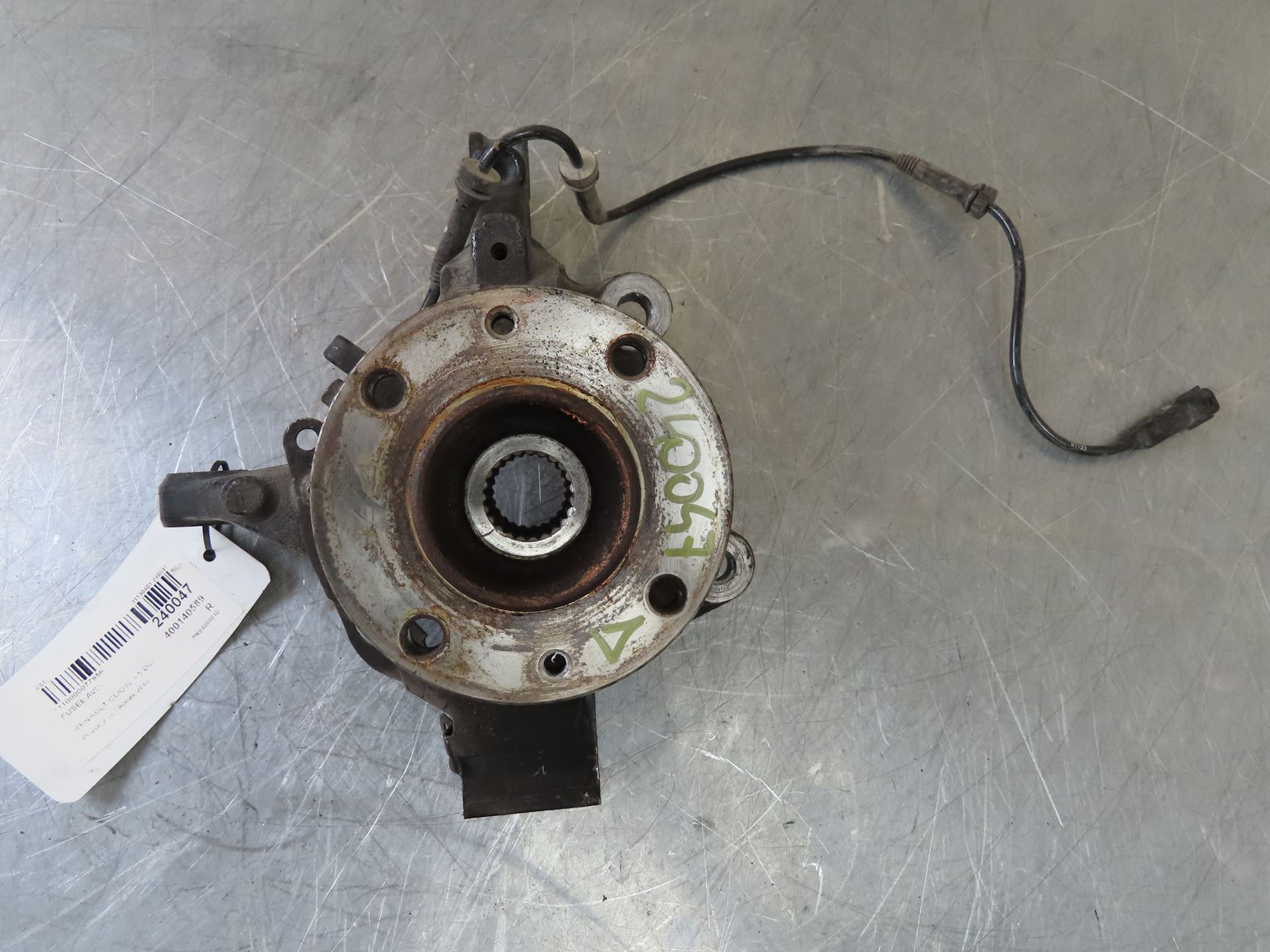 Right front steering knuckle RENAULT CLIO IV (BH_) 1.5 dCi 90 