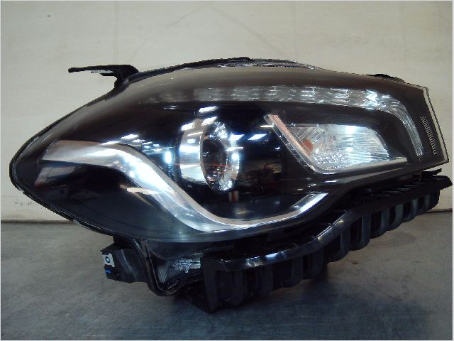 Right headlight SUZUKI SX4 S-Cross (JY) 1.0 (AKK 310