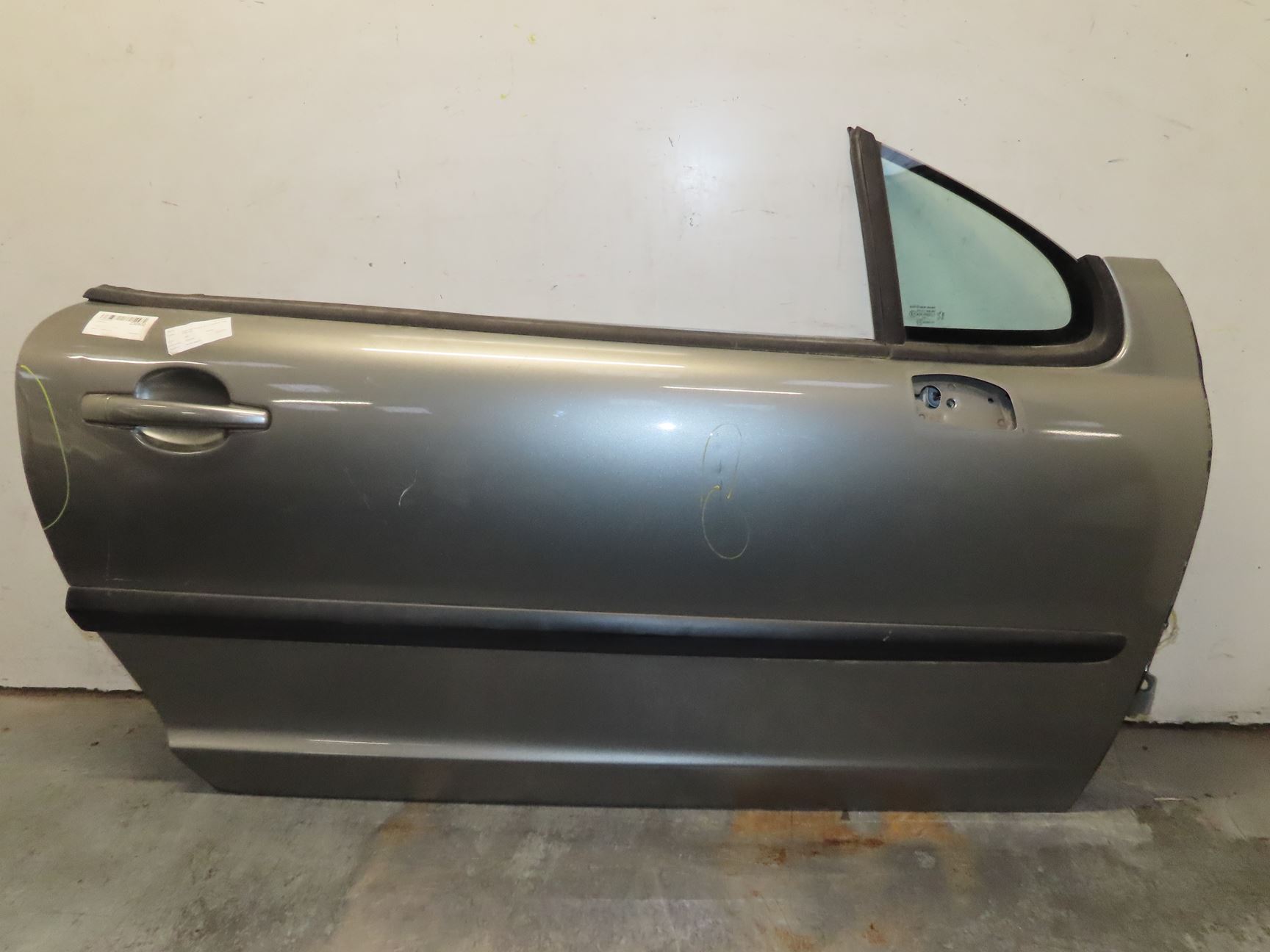 Porte Avant Droit D'occasion Pour Peugeot 207 SW Confort 2007 - Couleur Bleue - Code 3979766