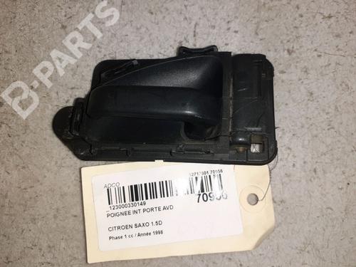 Used Front right interior door handle Front right interior door handle CITROËN SAXO (S0, S1) 1.5 D (57 hp) 10682586 10682586