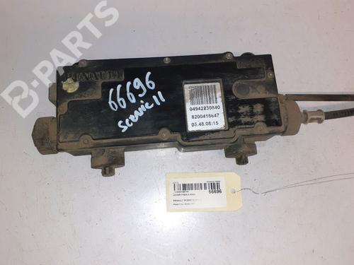 Used Hand brake Hand brake RENAULT SCÉNIC II (JM0/1_) 1.5 dCi (JM02, JM13) (101 hp) 9567526 9567526