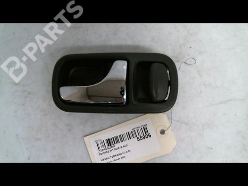 Used Front right interior door handle Front right interior door handle NISSAN TERRANO II (R20) 3.0 Di 4WD (154 hp) 9560542 9560542