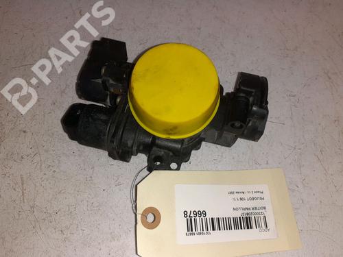 Used Throttle body Throttle body PEUGEOT 106 II (1A_, 1C_) 1.1 i (60 hp) 9568155 9568155