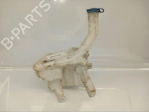 Windscreen washer tank TOYOTA YARIS (_P9_) 1.4 D-4D (NLP90_, NLP90R) | BP22403109C113