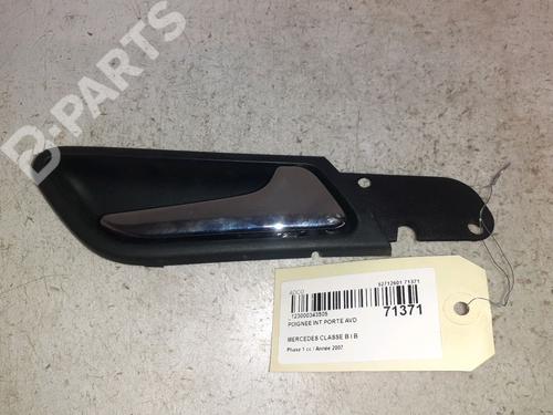 Used Front right interior door handle Front right interior door handle MERCEDES-BENZ B-CLASS Sports Tourer (W245) B 180 CDI (245.207) (109 hp) 11057928 11057928