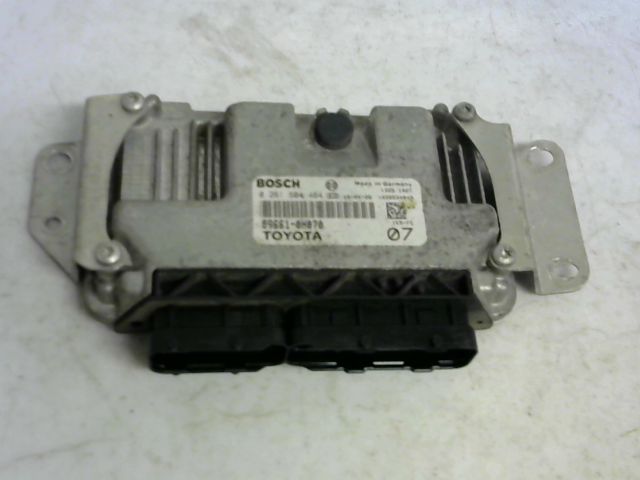 Engine Control Unit ECU PEUGEOT 107 PM PN 1 0 9563116 B Parts