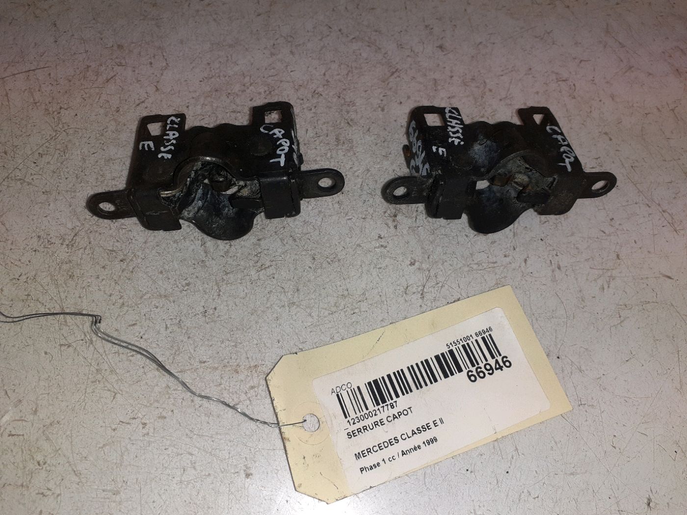 Hood lock MERCEDESBENZ ECLASS (W210) E 240 (210.061) 9568717 BParts