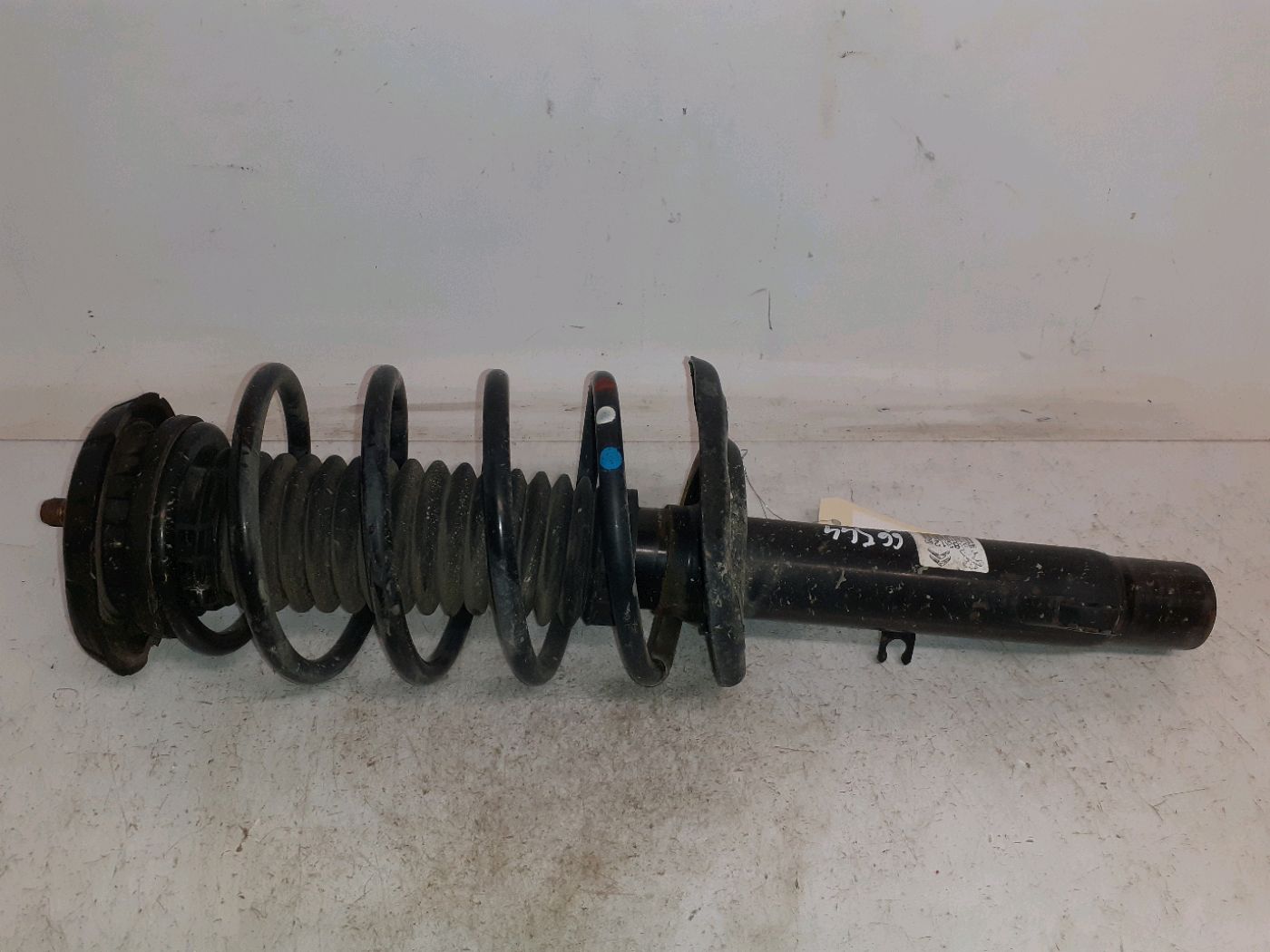 Right front shock absorber PEUGEOT 208 I (CA_, CC_) 1.2 VTI 82 9570845