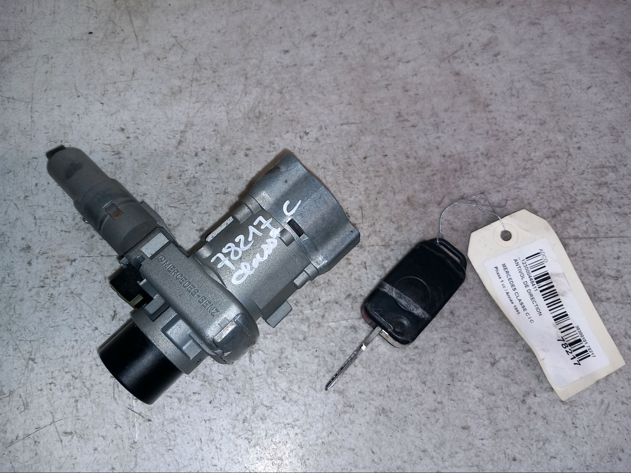 Ignition barrel MERCEDES-BENZ C-CLASS (W202) C 180 (202.018 