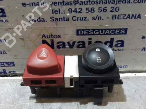 Used Warning switch RENAULT MEGANE II (BM0/1_, CM0/1_) [2001-2012]  4384292