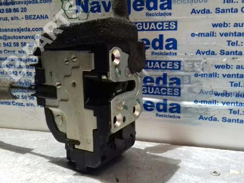Cerradura puerta delantera derecha NISSAN NV200 / EVALIA Bus [2010-2025]  2502404