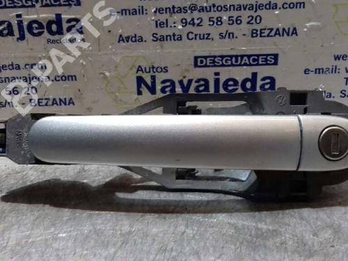 Used Front left exterior door handle SEAT LEON (1P1) 1.9 TDI (105 hp) 1633739