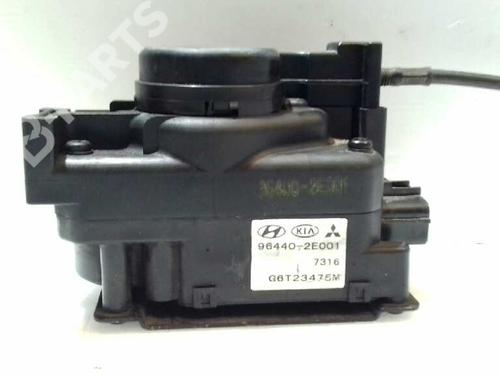 Used Electronic module KIA SPORTAGE II (JE_, KM_) 2.0 i 16V (141 hp) 1026304