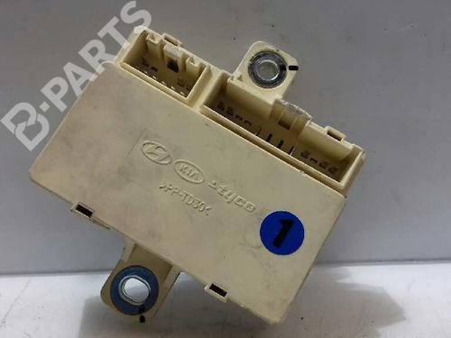 Used Electronic module KIA SPORTAGE II (JE_, KM_) 2.0 i 16V (141 hp) 1028300
