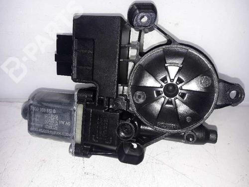 Used Right rear window motor SEAT ARONA (KJ7, KJP) 1.6 TDI (95 hp) 2337962
