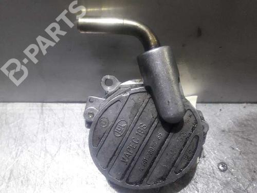 Used Vacuum pump MERCEDES-BENZ VITO Van (W638) 108 CDI 2.2 (638.094) (82 hp) 2347339