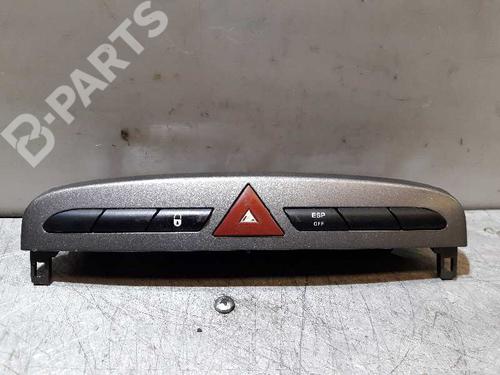Used Warning switch PEUGEOT 308 SW I (4E_, 4H_) 2.0 HDi (136 hp) 3467466