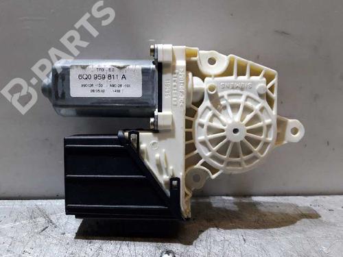 Rudehejsemotor bagstkærm venstre SEAT IBIZA III (6L1) 1.9 TDI | BP2819782E23 