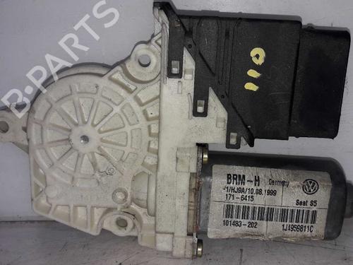 Used Left rear window motor Left rear window motor SEAT LEON (1M1) 1.9 TDI (110 hp) 4384575 4384575