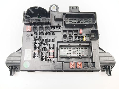 Used Fuse box Fuse box OPEL INSIGNIA A Saloon (G09) 2.0 CDTI (69) (160 hp) 29886564 29886564