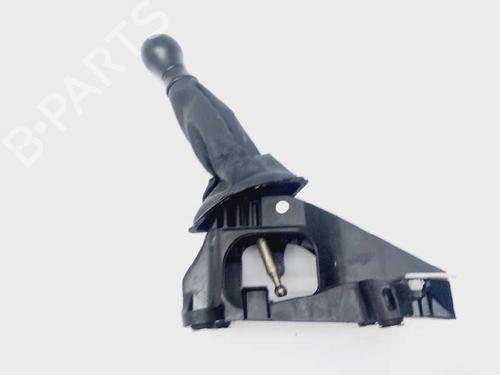 Used Gear lever TOYOTA YARIS (_P13_) [2010-2020]  20687168