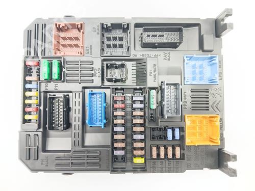 Used Fuse box PEUGEOT 208 II (UB_, UP_, UW_, UJ_) 1.5 BlueHDI 100 (102 hp) 27482194