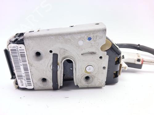 Cerradura puerta trasera derecha FIAT FREEMONT (345_) 2.0 JTD (170 hp) 29886185