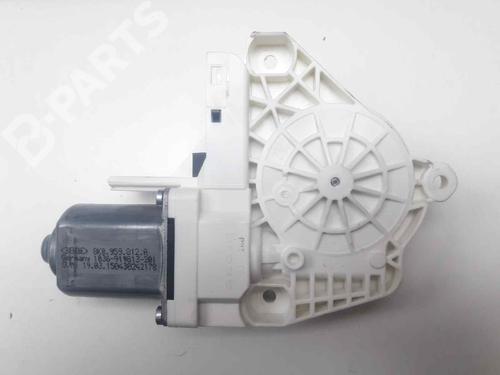 Used Right rear window motor AUDI Q5 (8RB) 2.0 TDI quattro (190 hp) 9259691