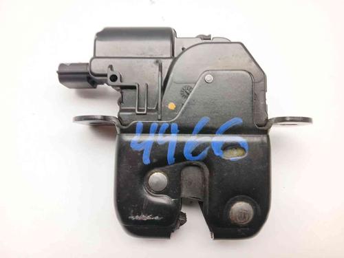 tailgate-lock-dacia-duster-hs_-2010-2011-2012-2013-2014-2015-2016-2017-2018-39890300 main image
