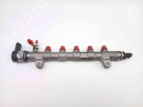 Used Injection rail Injection rail 38517568 38517568