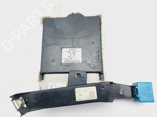 Used Electronic module Electronic module TOYOTA AURIS (_E15_) 1.8 Hybrid (ZWE150_, ZWE150R) (136 hp) 17856134 17856134
