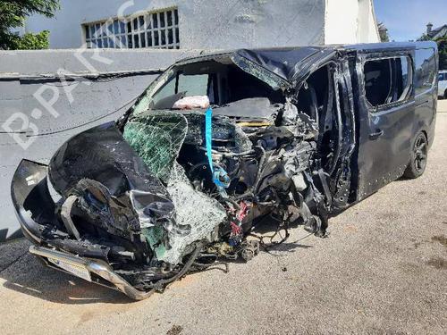 Tailgate lift support RENAULT TRAFIC III Bus (JG_)  | BP17703755C138 