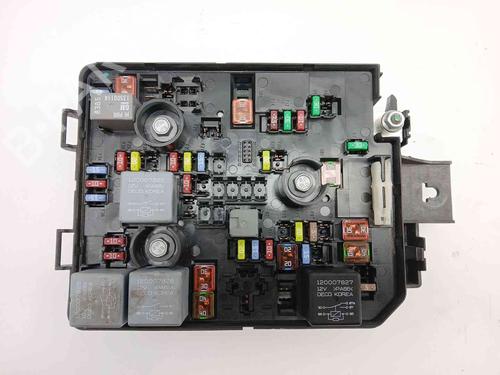 Used Fuse box Fuse box 39505849 39505849