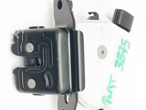 Used Tailgate lock TOYOTA COROLLA Hatchback (_E21_, _EA1_, _EH1_) 1.8 Hybrid (ZWE211, ZWE219) (122 hp) 25671796