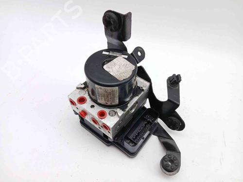 Used ABS pump ABS pump RENAULT MEGANE III Hatchback (BZ0/1_, B3_) 1.5 dCi (106 hp) 39962540 39962540