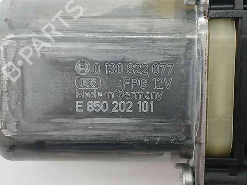 Right front window motor VW TOURAN (5T1) | BP38749961E20 - Image 2
