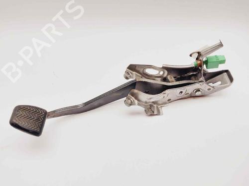 Clutch pedal TOYOTA VERSO (_R2_)  | BP20683887I13 