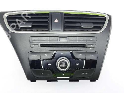 Used Radio Radio HONDA CIVIC IX (FK) 1.6 i-DTEC (FK3) (120 hp) 8823111 8823111