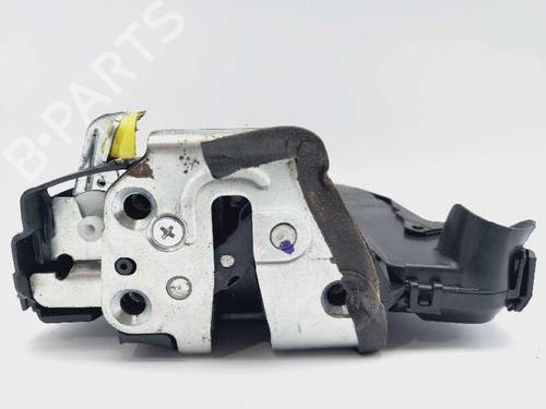 front-left-lock-toyota-auris-_e18_-6904002210-2012-2013-2014-2015-2016-2017-2018-20686436 main image