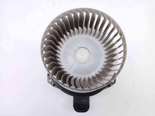 Used Heater blower motor Heater blower motor TOYOTA COROLLA Saloon (_E21_) 1.8 VVTi Hybrid (ZWE211, MZEA12) (98 hp) 36354261 36354261