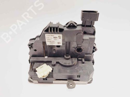 Vergrendeling rechts voor OPEL CORSA E Hatchback Van (X15) 1.3 CDTI (08) (75 hp) 20684062