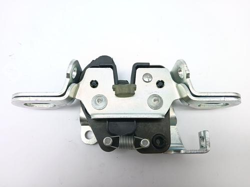 Used Tailgate lock JAGUAR XF I (X250) 3.0 D (275 hp) 26941049