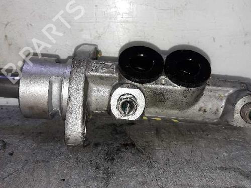 Used Brake master cylinder Brake master cylinder 4453603 4453603
