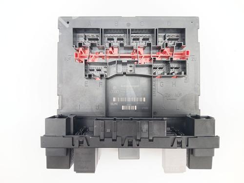 Fuse box SEAT LEON (1P1) 1.9 TDI | BP27721344E1